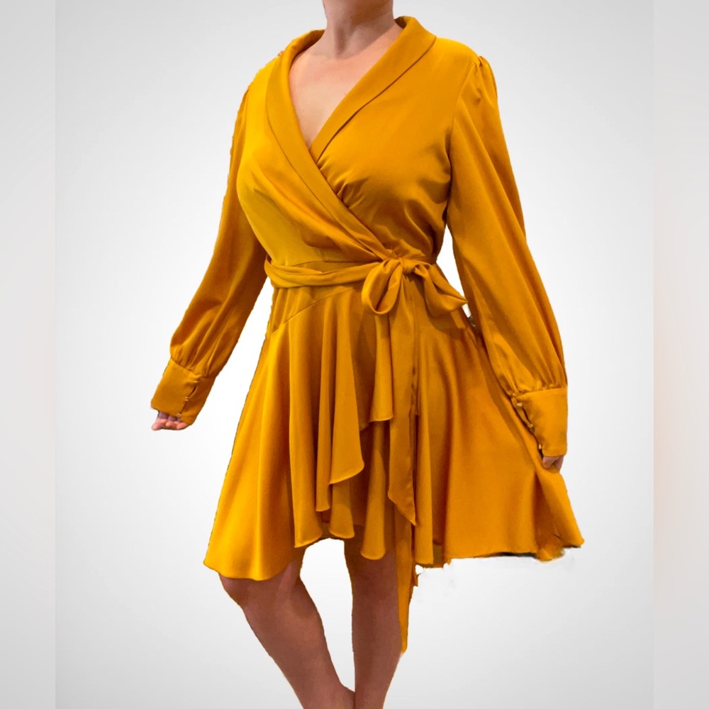Mac Duggal Long Sleeve High Low Dress in Gold Silk, Size 12
